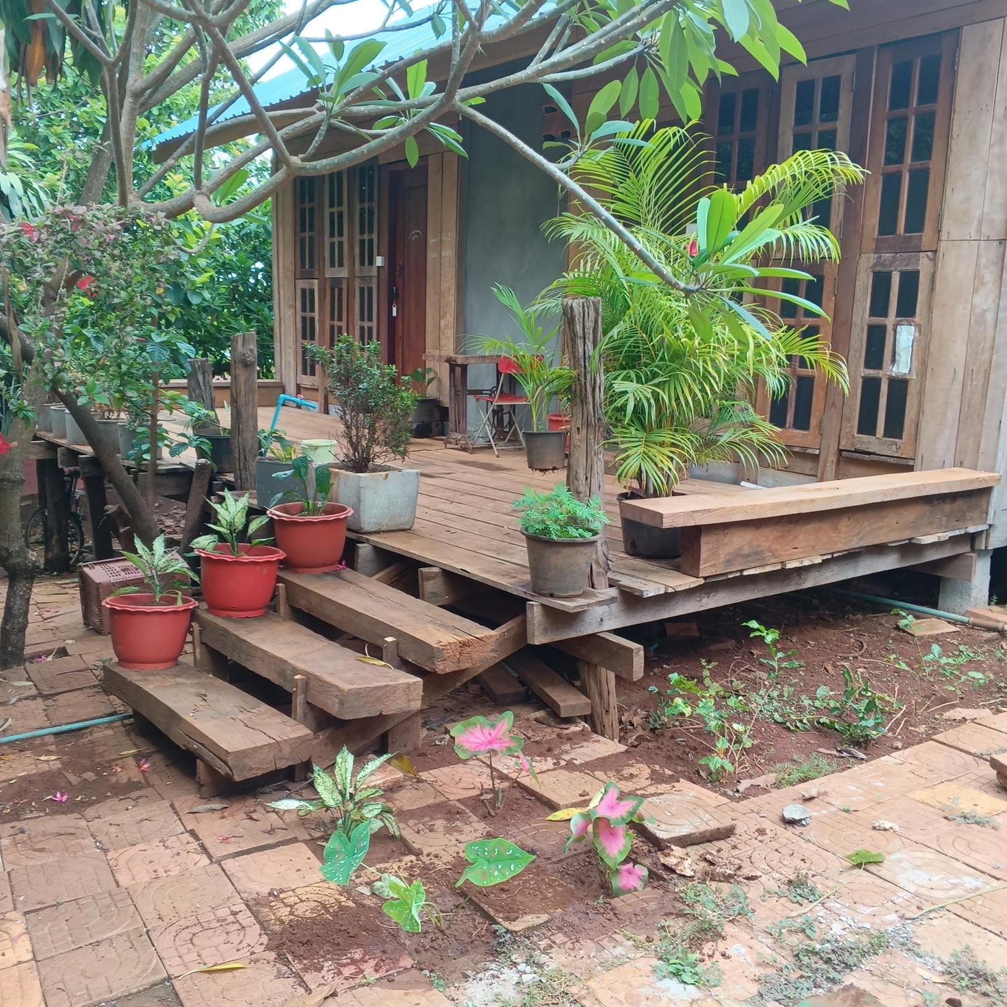 Familyhouse & Trekking Apartment รัตนคีรี ภายนอก รูปภาพ